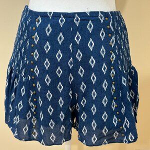 NWT Moon River Pull-On Shorts Size M Diamond Print Brass Stud Detail Fully Lined